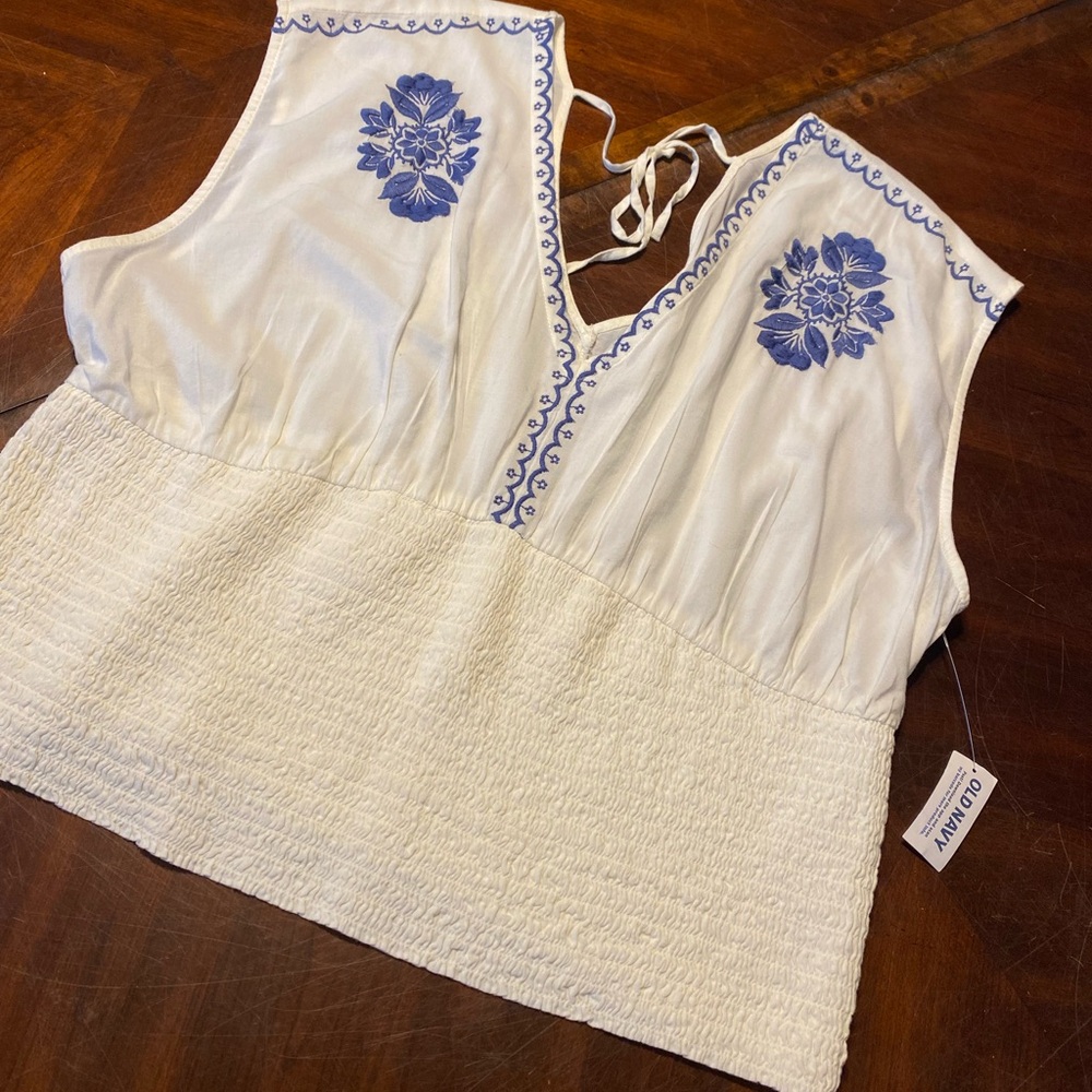 Old Navy White and Blue Embroidered Blouse